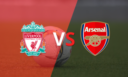 Comienza el segundo tiempo del empate entre Liverpool y Arsenal