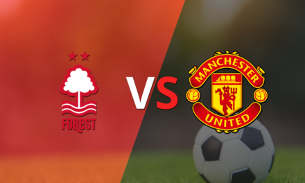 Manchester United  y Nottingham Forest igualan 1 a 1