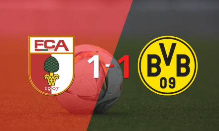 Reparto de puntos en el empate a uno entre Augsburg y Borussia Dortmund