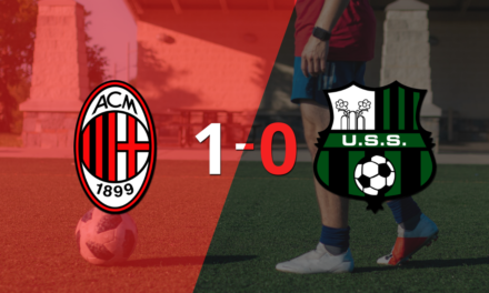 A Milan le alcanzó con un gol para derrotar a Sassuolo en el estadio San Siro