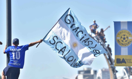 A un año de la victoria de la “Scaloneta” se celebra el Día Nacional del Hincha argentino