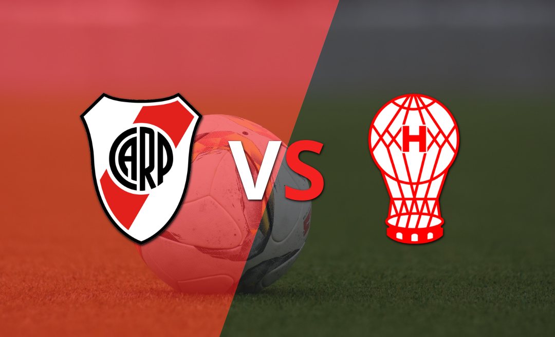 Comienza el segundo tiempo del empate entre River Plate y Huracán